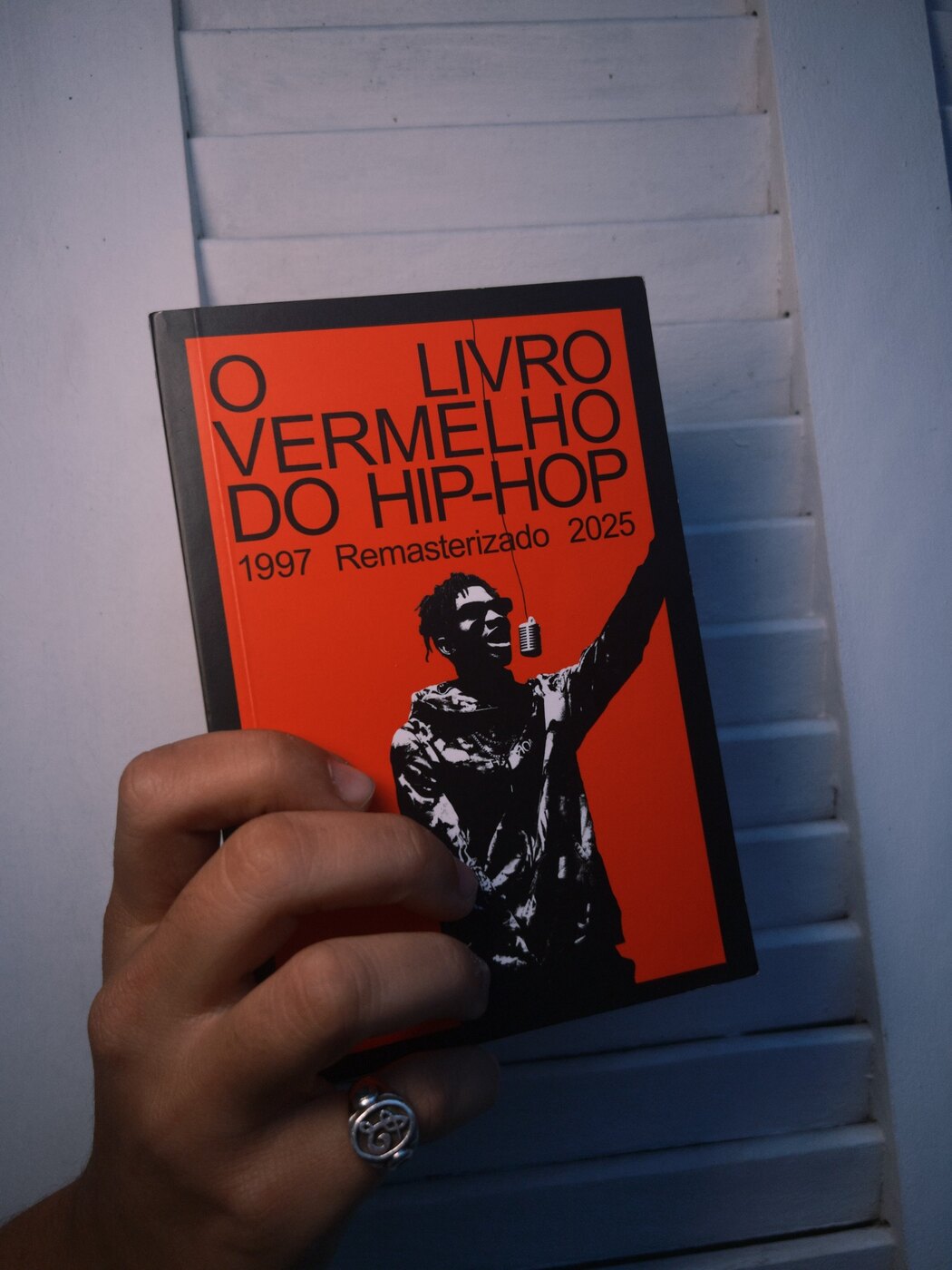 Exemplar de O Livro Vermelho do Hip-Hop, de Spensy Pimentel
